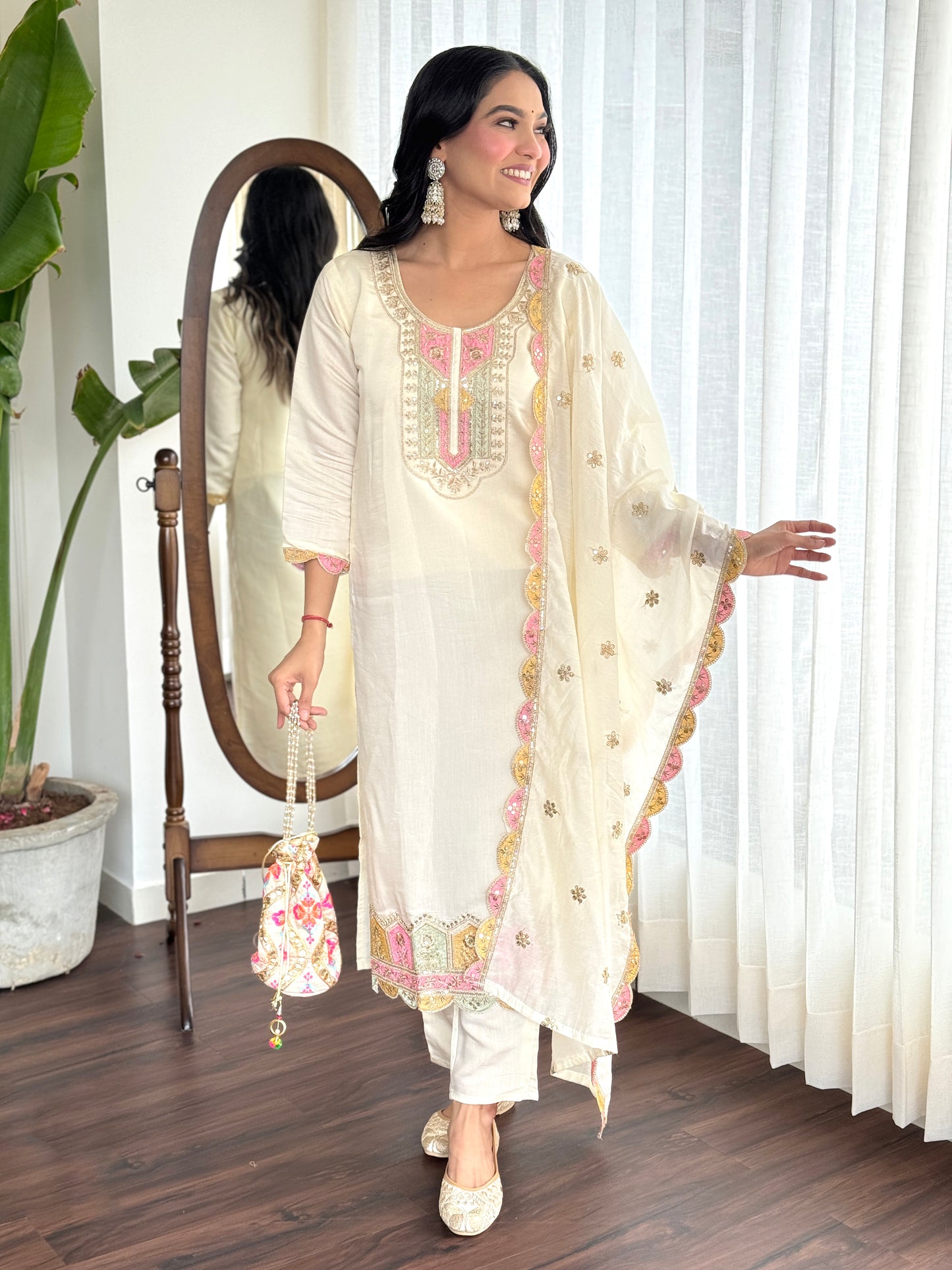 Simple yet elegant This is how we describe our latest launched dresses(NFRD417)
