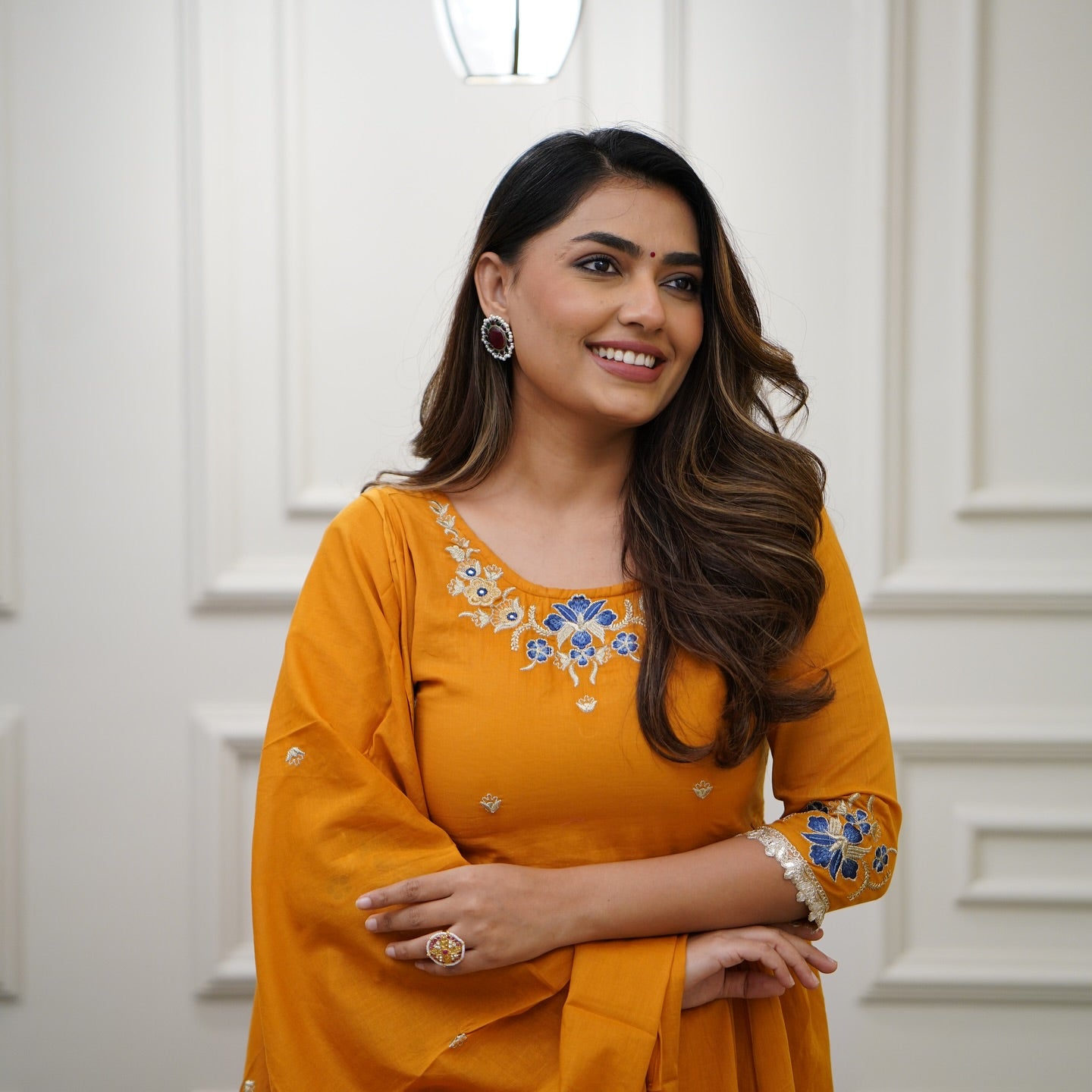 Kurta with hand with Embroidery work detailing on women's printed cotton kurta pant or dupatta set(NFRD465) (02)