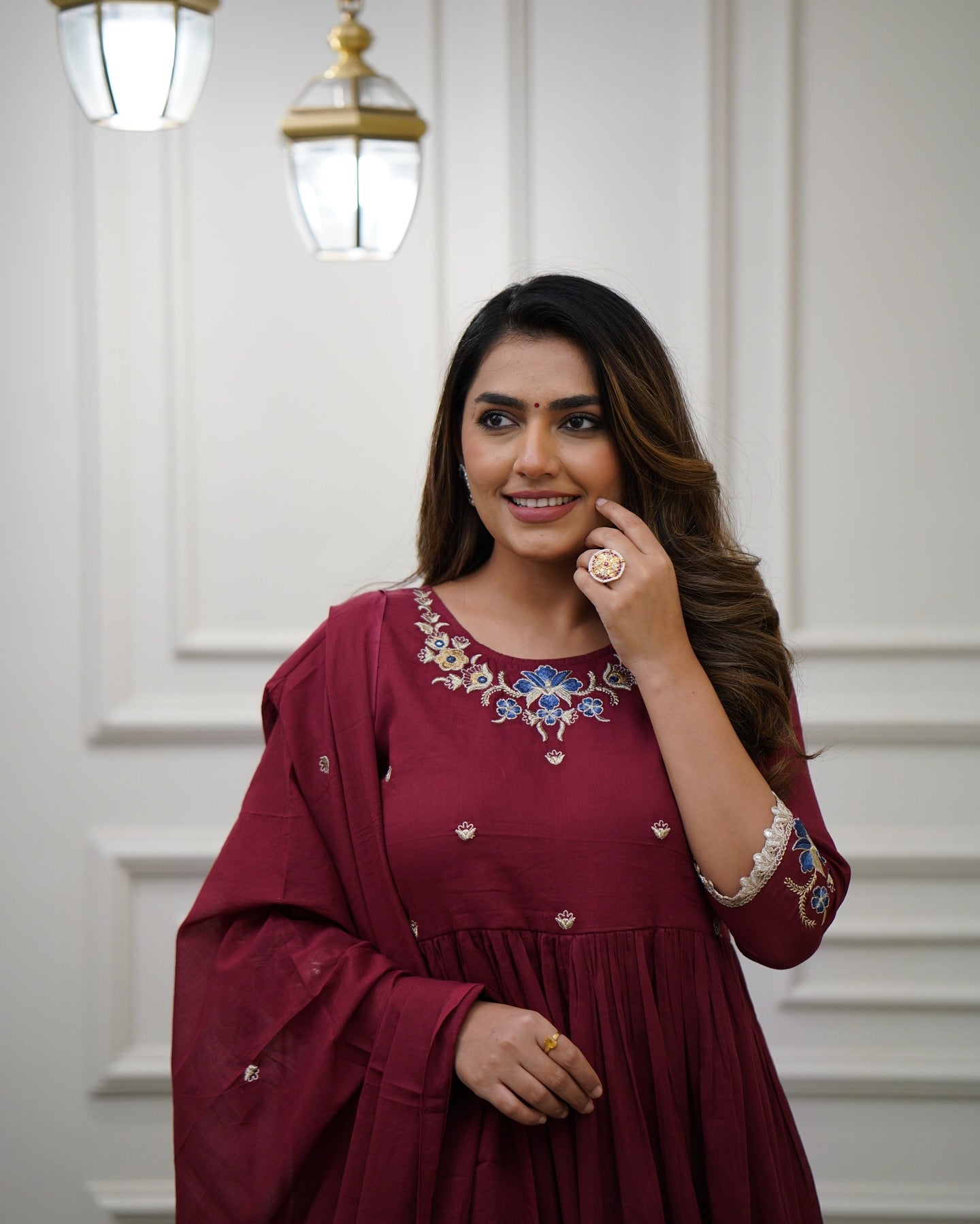 Kurta with hand with Embroidery work detailing on women's printed cotton kurta pant or dupatta set(NFRD465) (01)