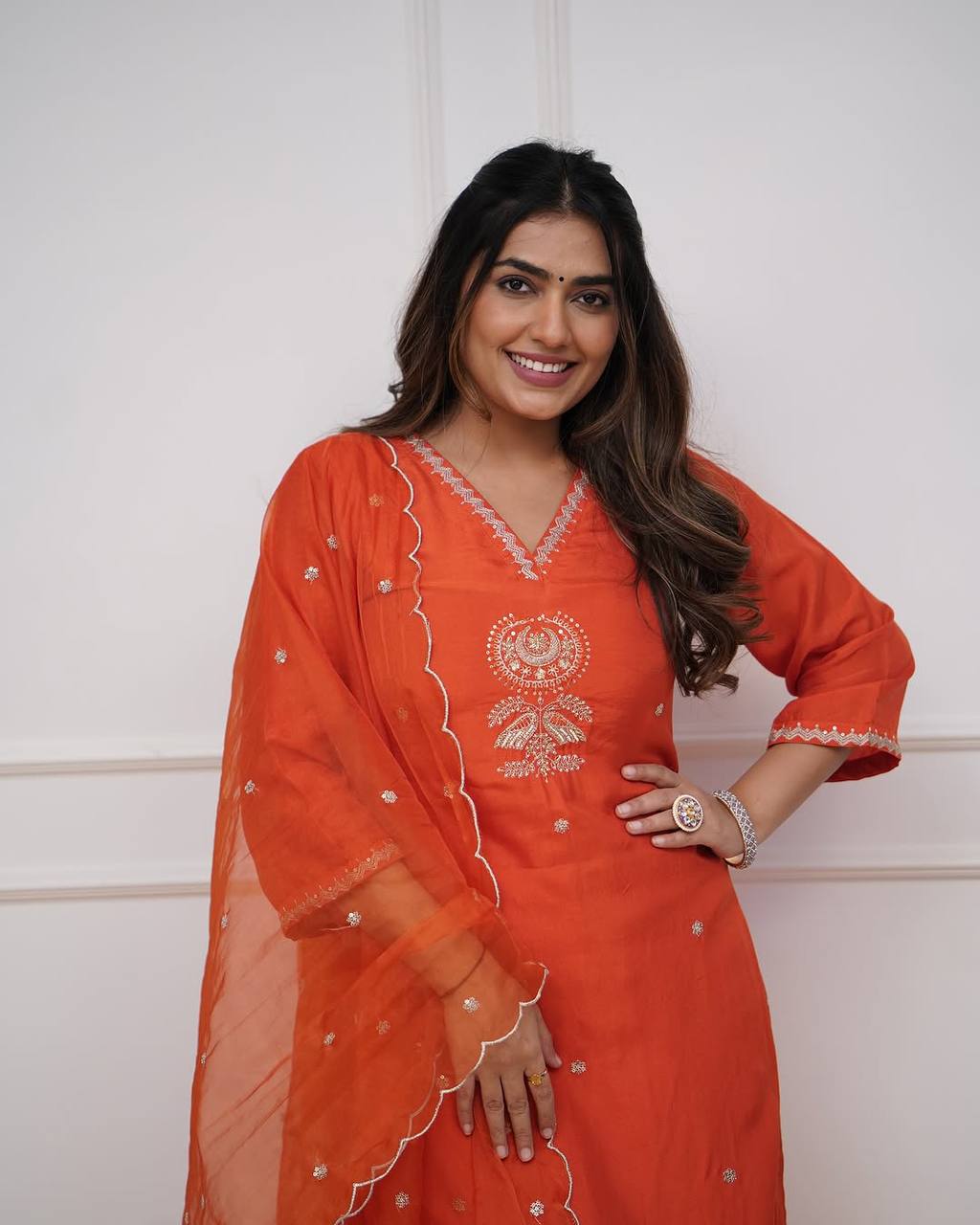 Kurta with hand with Embroidery work detailing on women's printed cotton kurta pant or dupatta set(NFRD467)