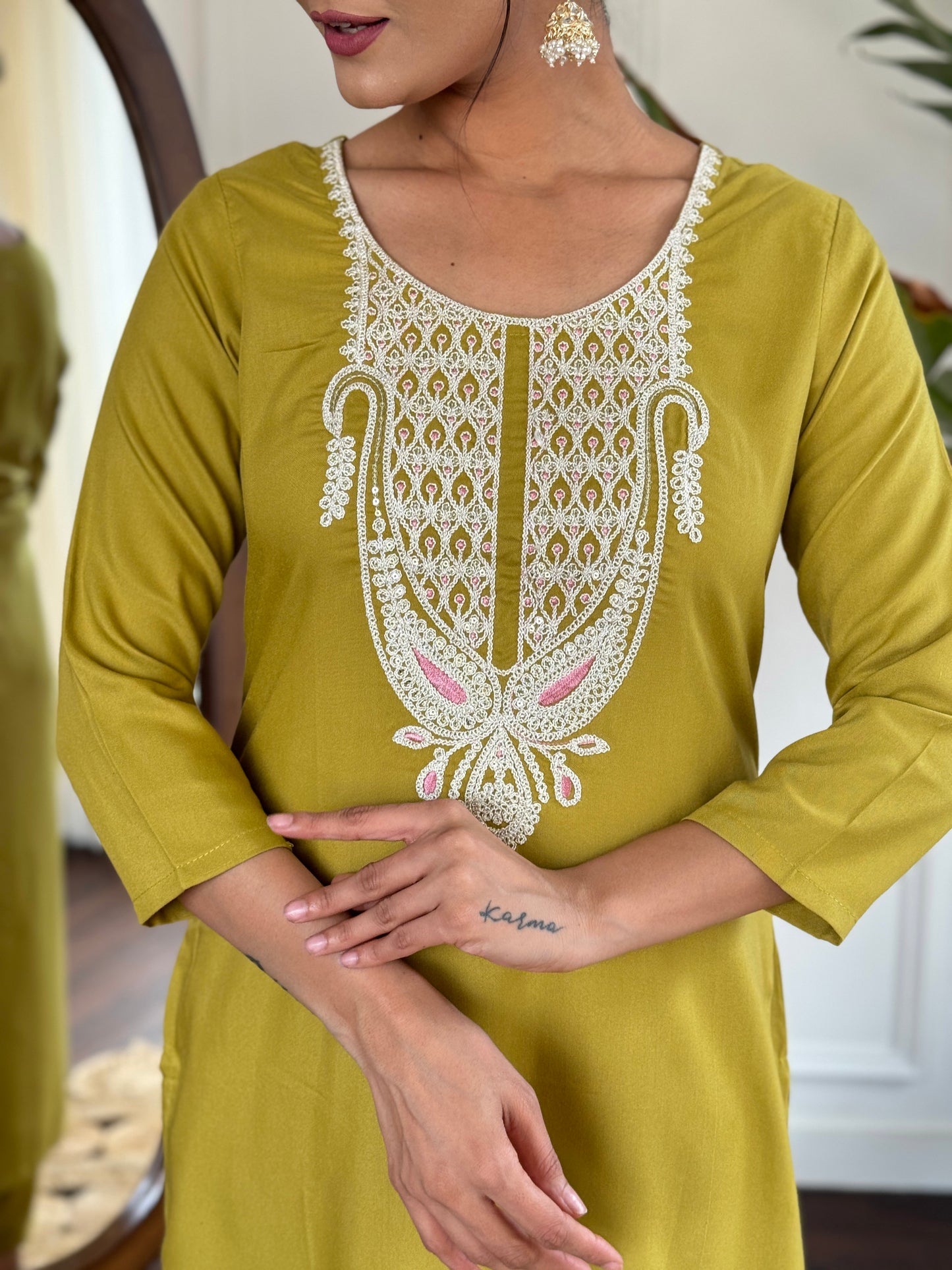 New Exclusive Check this our beautiful dresses collection (NFRD510)