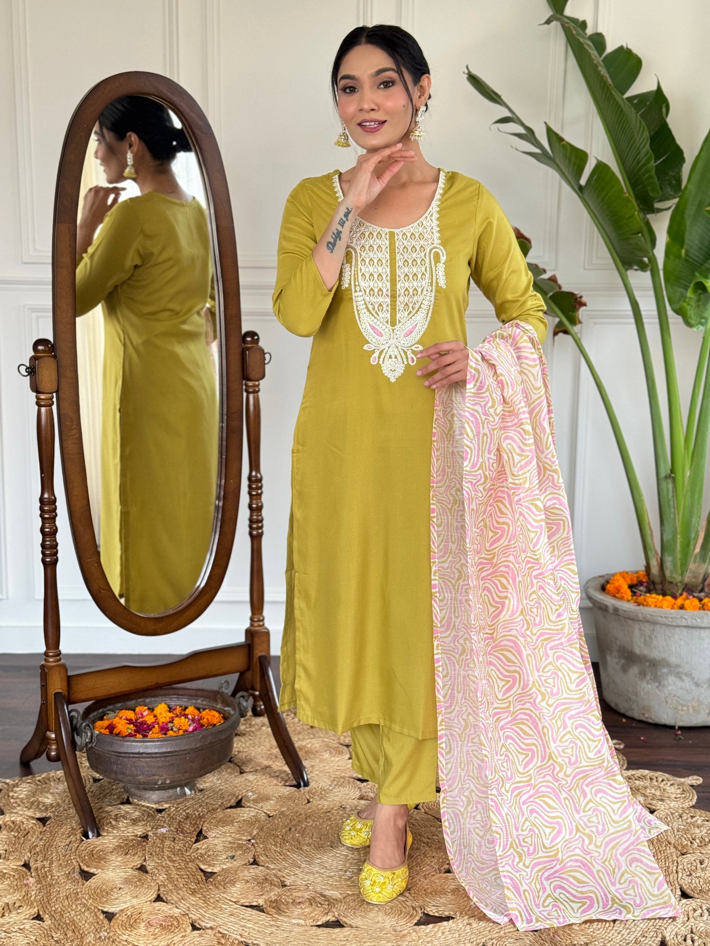 New Exclusive Check this our beautiful dresses collection (NFRD510)