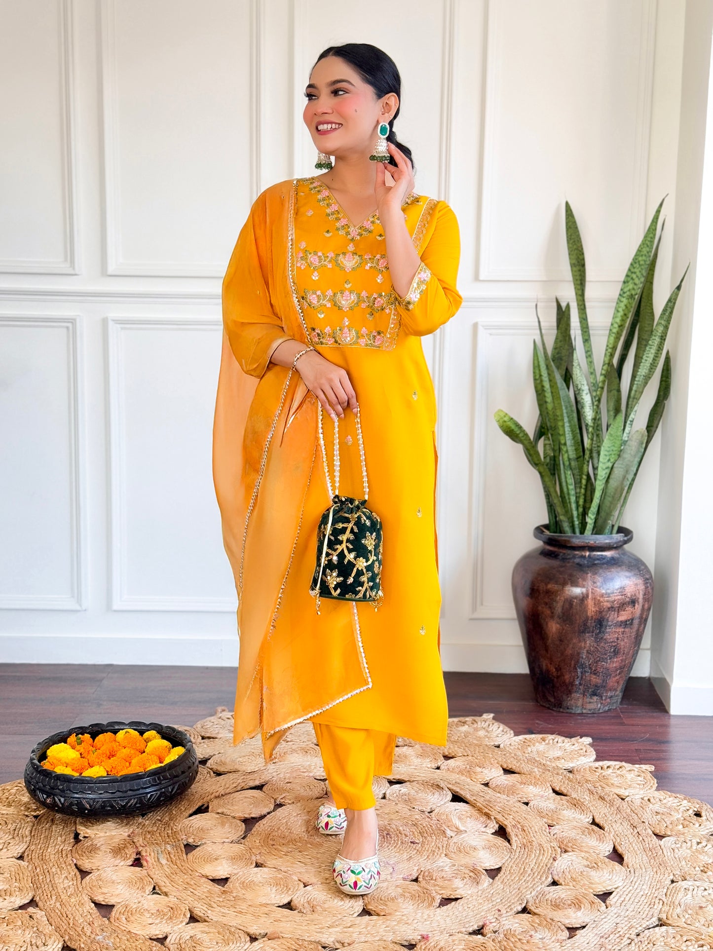 New Exclusive Check this our beautiful dresses collection (NFRD538)