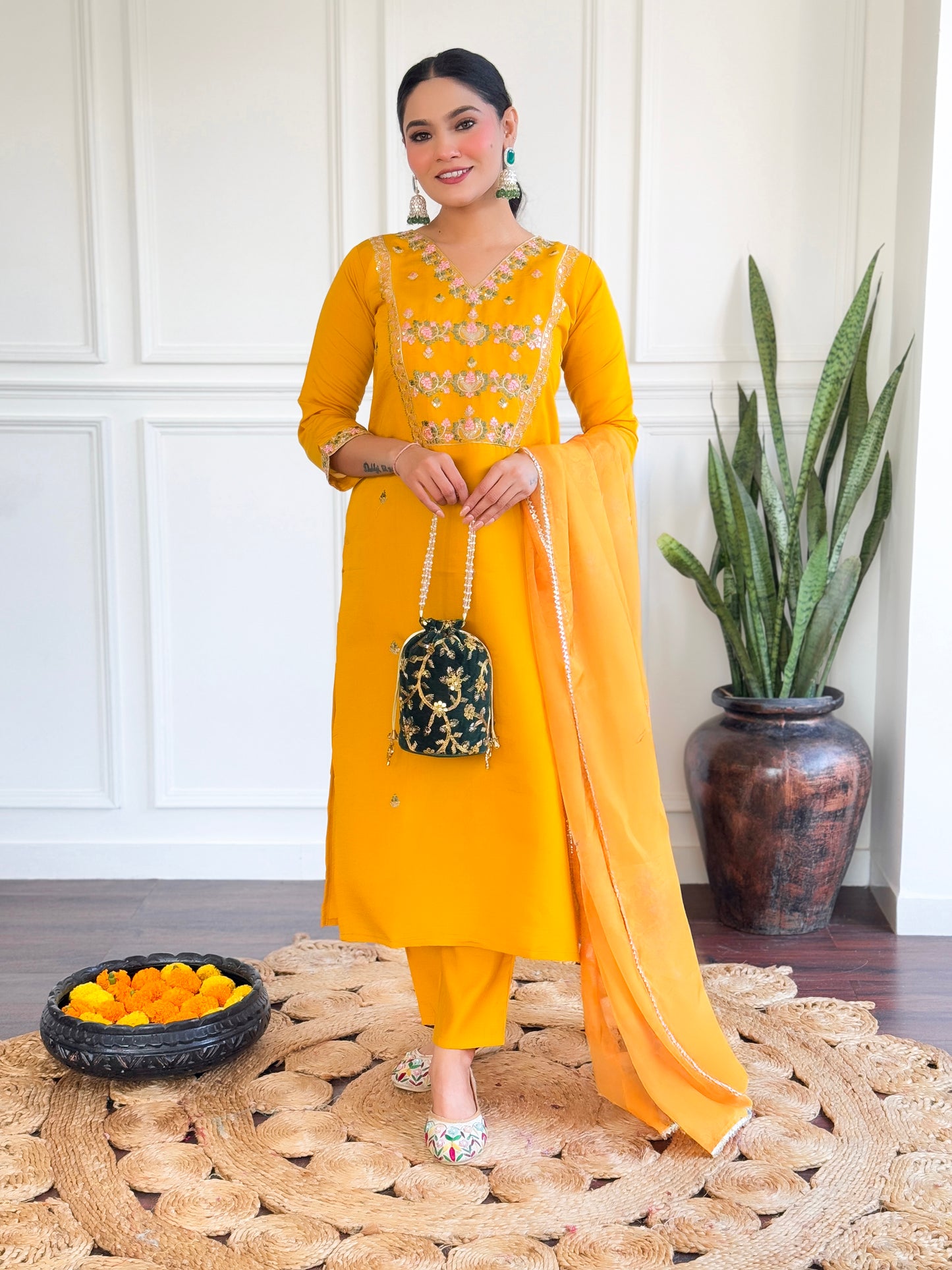 New Exclusive Check this our beautiful dresses collection (NFRD538)
