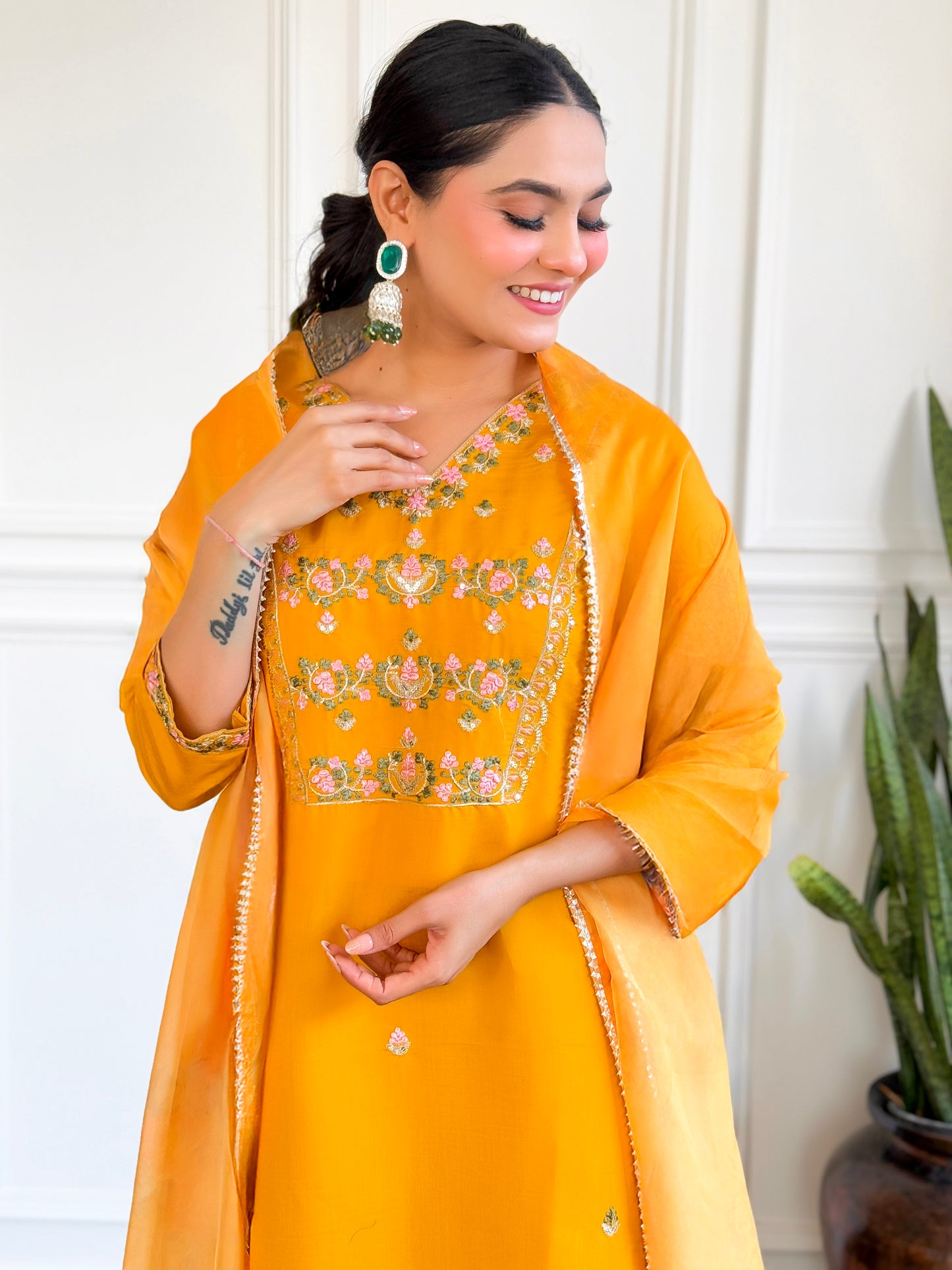 New Exclusive Check this our beautiful dresses collection (NFRD538)