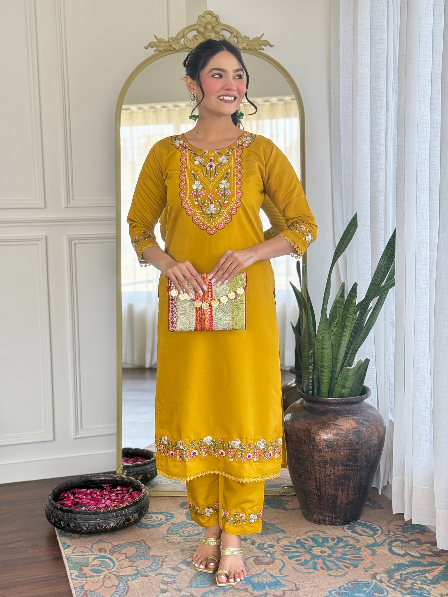 New Exclusive Check this our beautiful dresses collection (NFRD550)