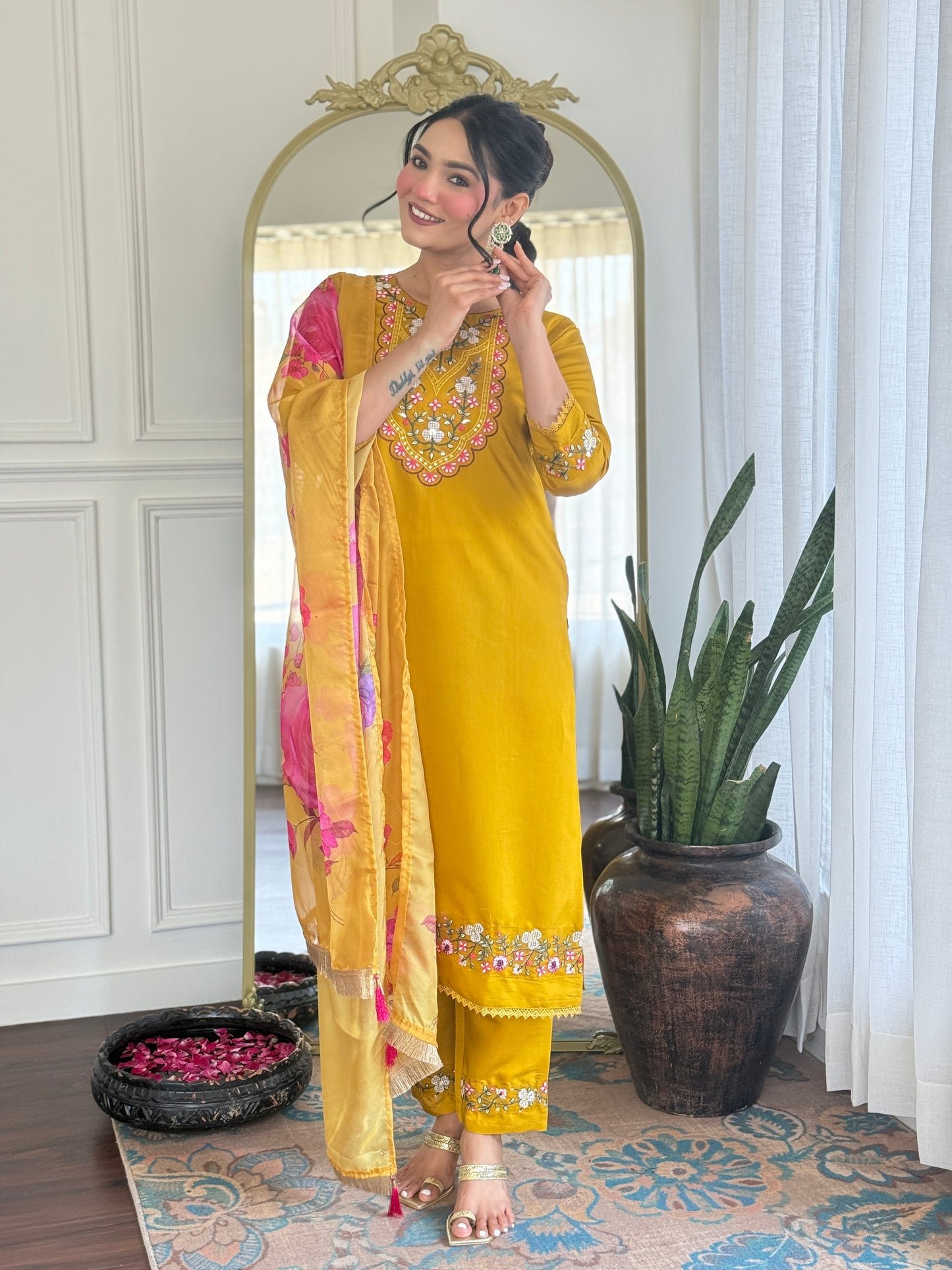 New Exclusive Check this our beautiful dresses collection (NFRD550)