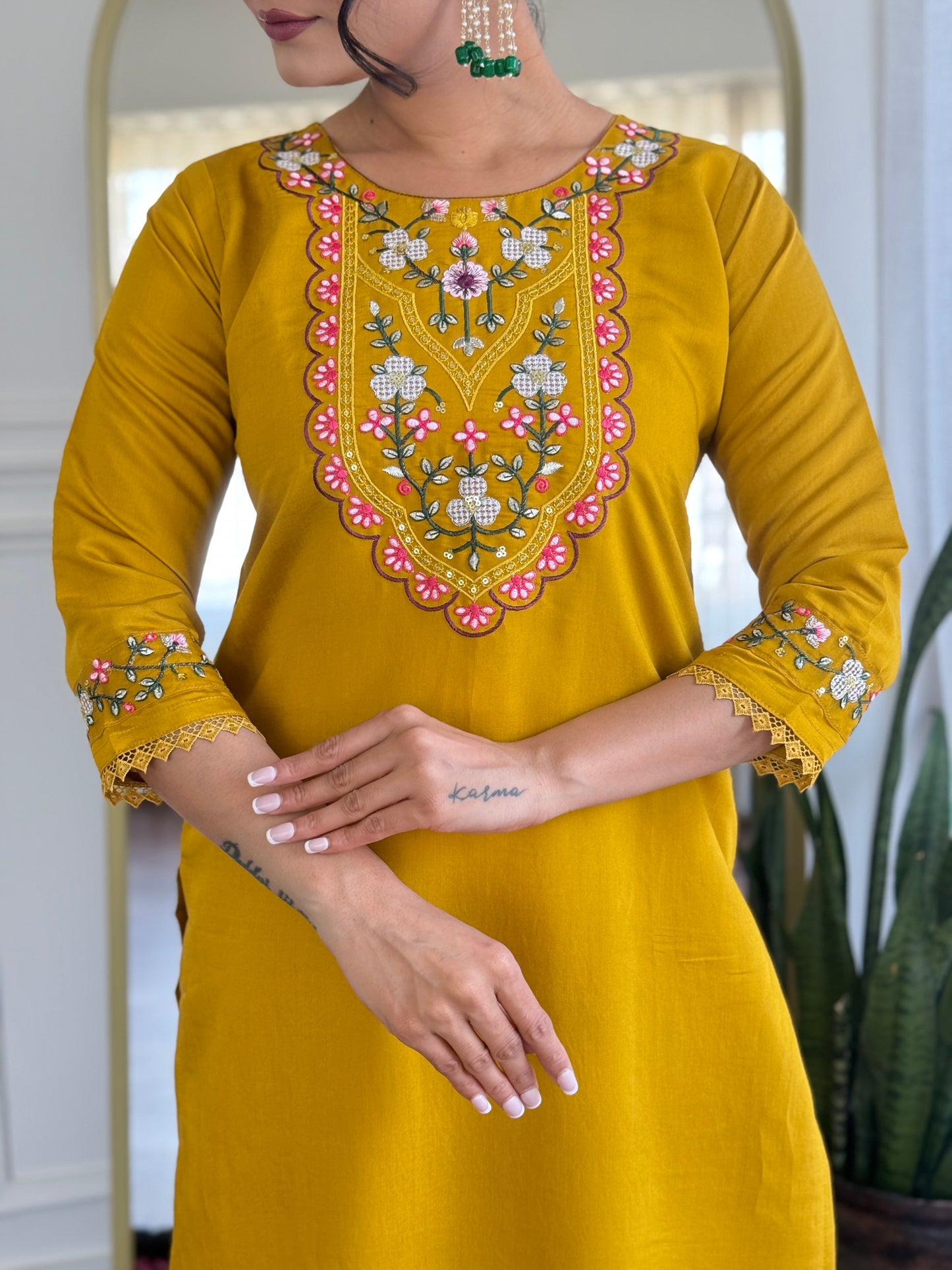 New Exclusive Check this our beautiful dresses collection (NFRD550)