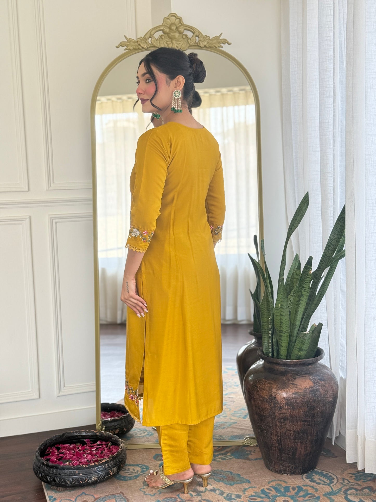 New Exclusive Check this our beautiful dresses collection (NFRD550)