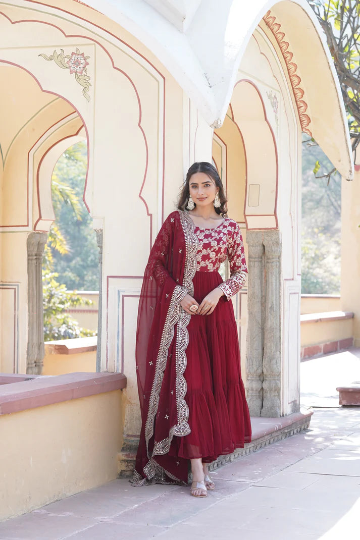 Faux Blooming gown with Viscose Dyable Jacquard With Sequins Embroidered Work Faux Blooming Dupatta(WD38) (02)