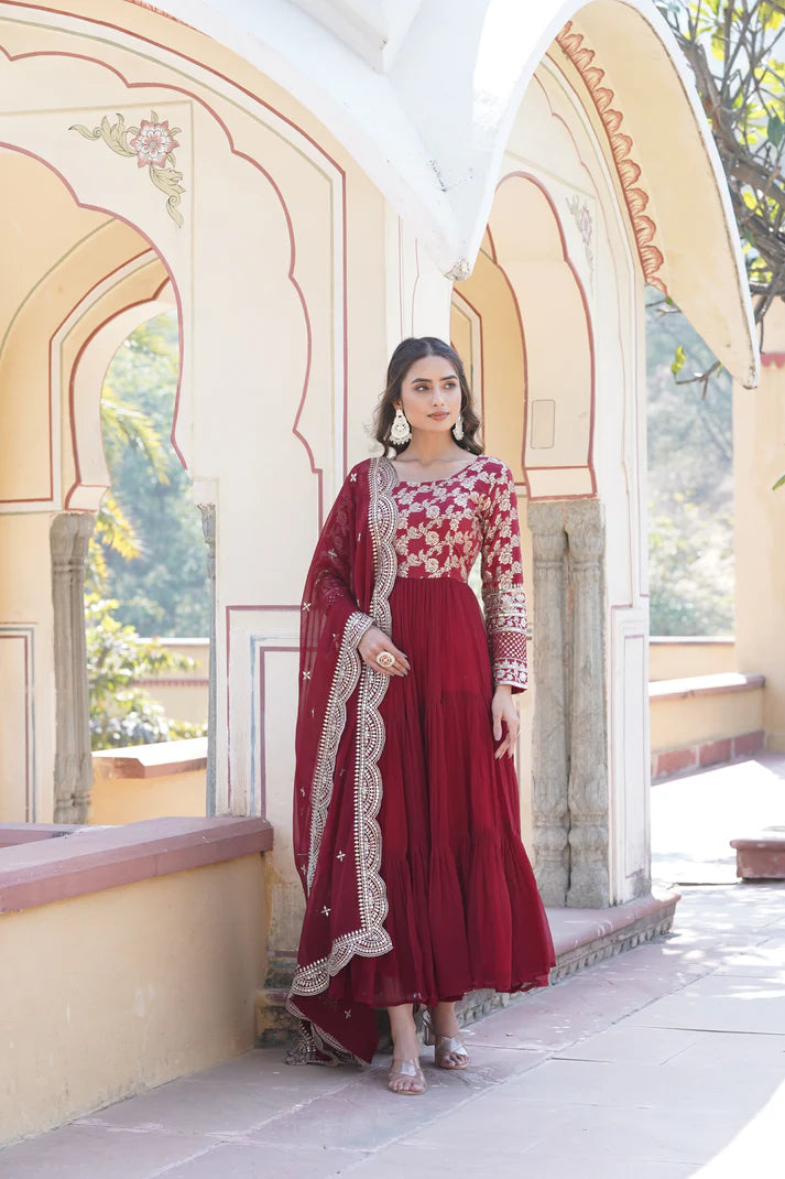 Faux Blooming gown with Viscose Dyable Jacquard With Sequins Embroidered Work Faux Blooming Dupatta(WD38) (02)