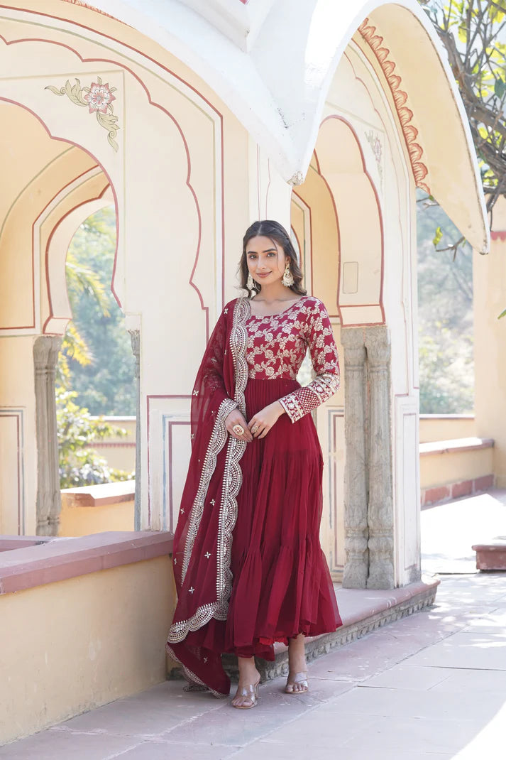 Faux Blooming gown with Viscose Dyable Jacquard With Sequins Embroidered Work Faux Blooming Dupatta(WD38) (02)
