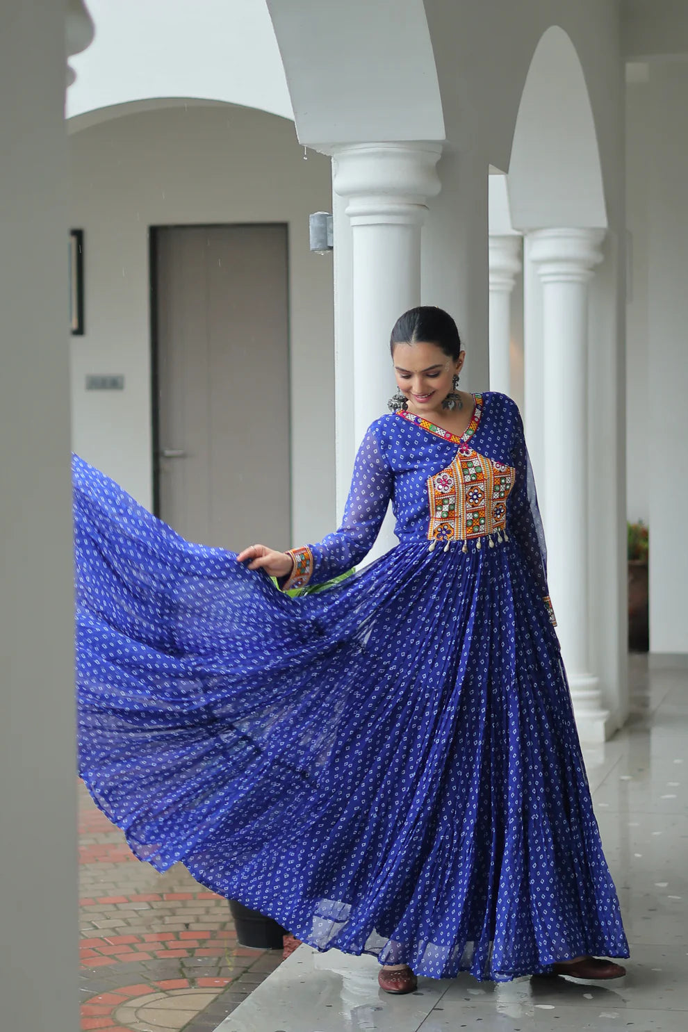 NAVRATRI SPECIAL BANDHANI PRINT GOWN WITH KUTCHI PATCHWORK (WD181) 02