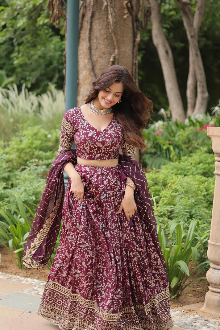 WEDDING SEPCIAL DYABLE VISCOSE JACQUARD SEQUINS EMBROIDERED LEHENGA CHOLI(WD136) (01)