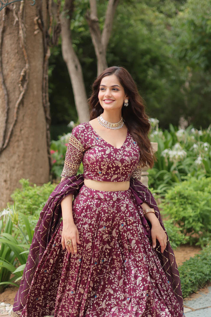 WEDDING SEPCIAL DYABLE VISCOSE JACQUARD SEQUINS EMBROIDERED LEHENGA CHOLI(WD136) (01)