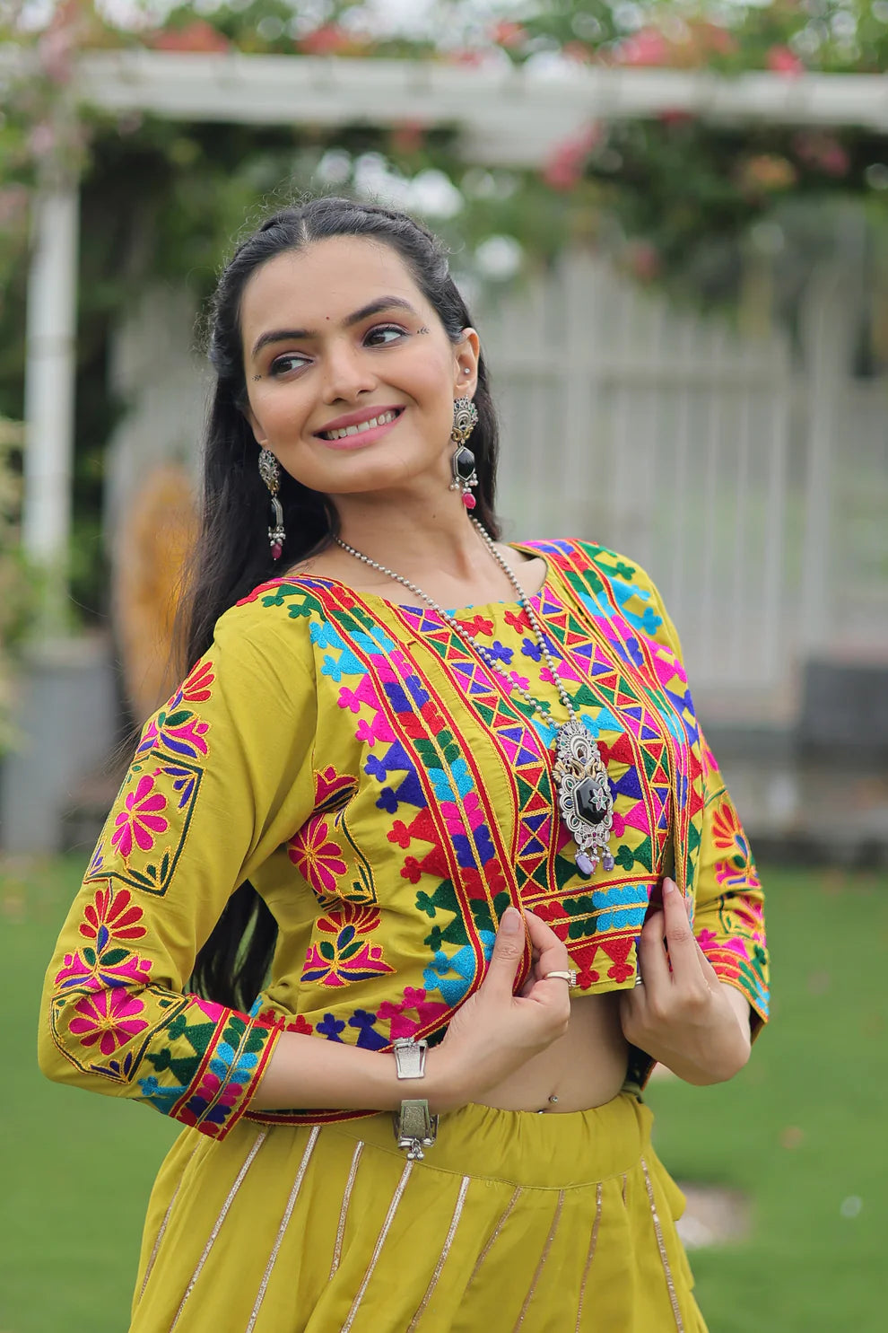 NAVRATRI SPECIAL GAMTHI EMNBROIDERED LEHENGA CHOLI WITH KOTI(WD184) 01