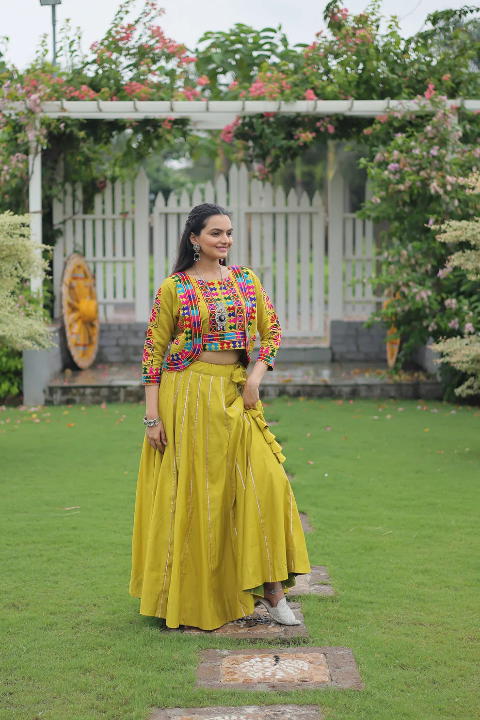 NAVRATRI SPECIAL GAMTHI EMNBROIDERED LEHENGA CHOLI WITH KOTI(WD184) 01