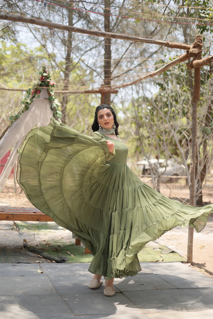 Desirable Women's gown Made With Faux Blooming Fabrics and Designer Embroidered Dupatta(WD16) (02)