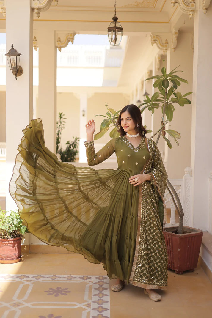 PREMIUM DESIGNER GOWN WITH DUPATTA (WD20) (01)
