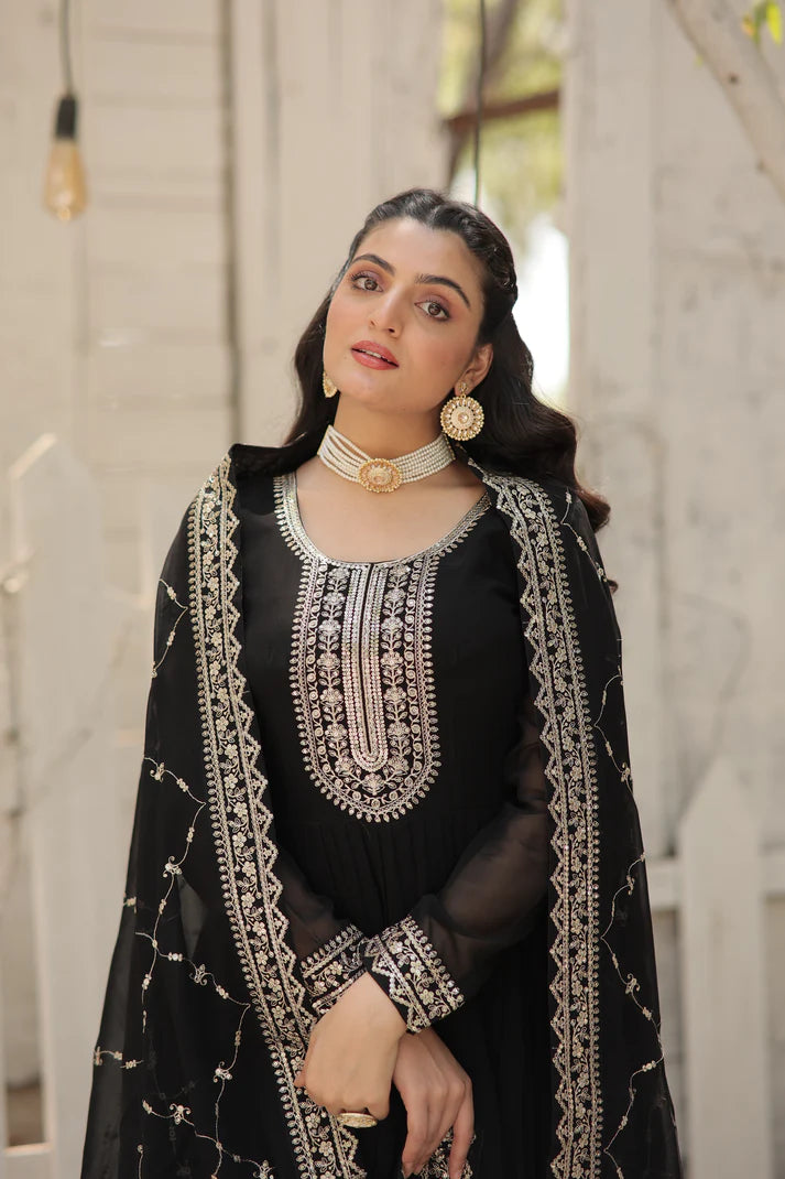 PREMIUM DESIGNER GOWN WITH DUPATTA (WD165) (02)