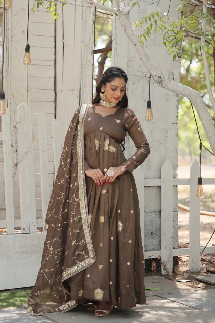PREMIUM DESIGNER GOWN WITH DUPATTA(WD44) (01)