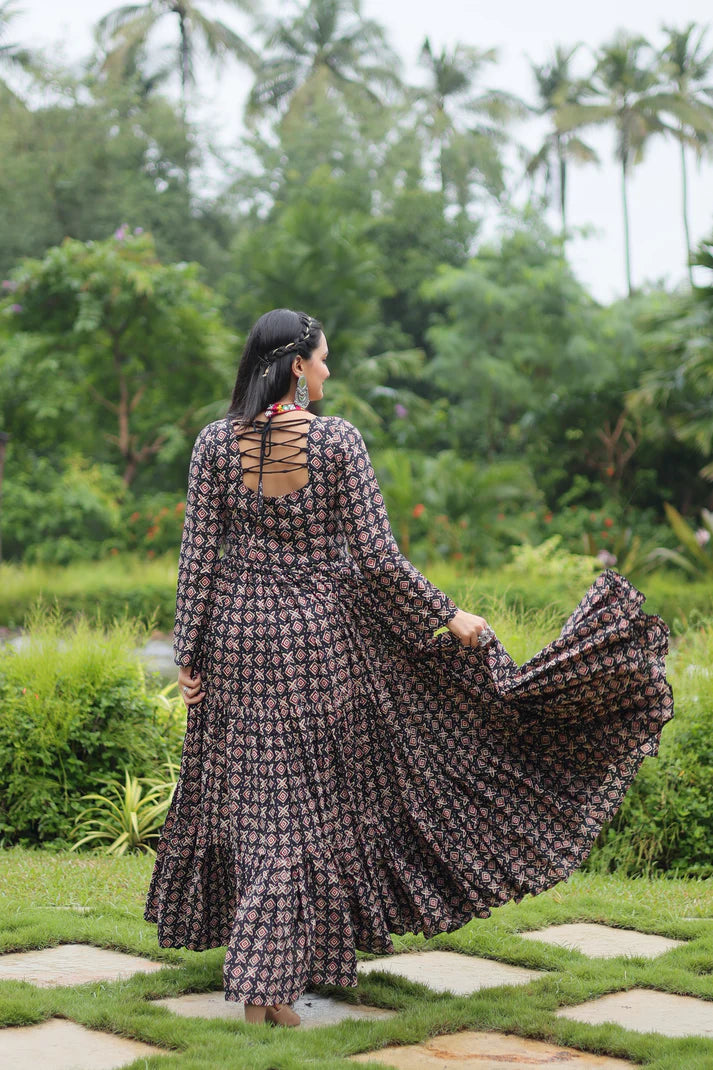 NAVRATRI SPECIAL COTTON GAMTHI PATCH WORK GOWN (WD49)