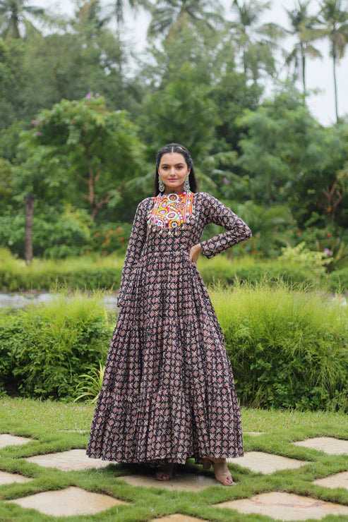 NAVRATRI SPECIAL COTTON GAMTHI PATCH WORK GOWN (WD49)