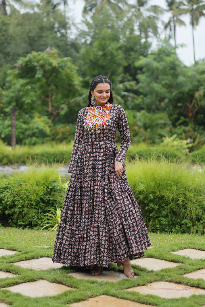 NAVRATRI SPECIAL COTTON GAMTHI PATCH WORK GOWN (WD49)