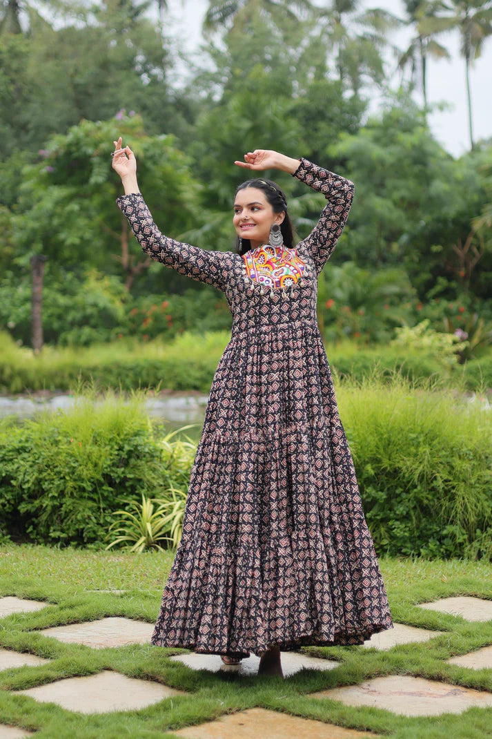 NAVRATRI SPECIAL COTTON GAMTHI PATCH WORK GOWN (WD49)