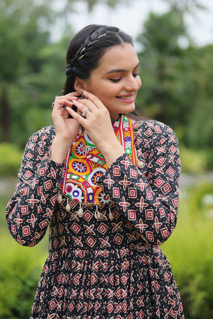 NAVRATRI SPECIAL COTTON GAMTHI PATCH WORK GOWN (WD49)