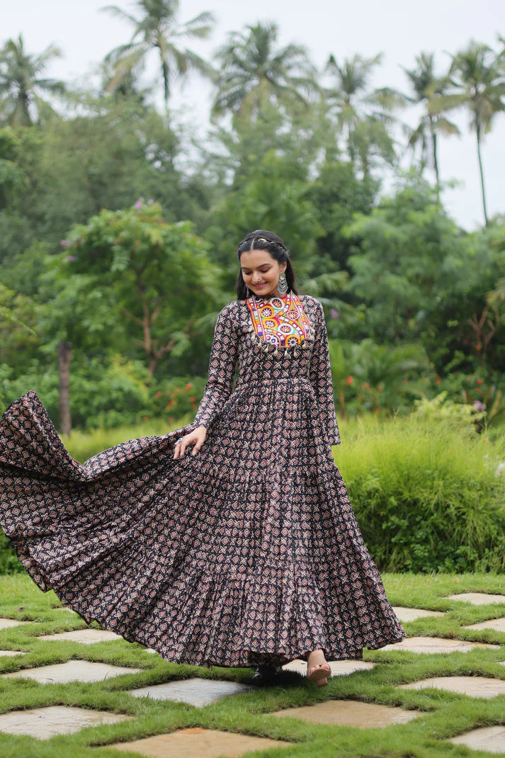 NAVRATRI SPECIAL COTTON GAMTHI PATCH WORK GOWN (WD49)