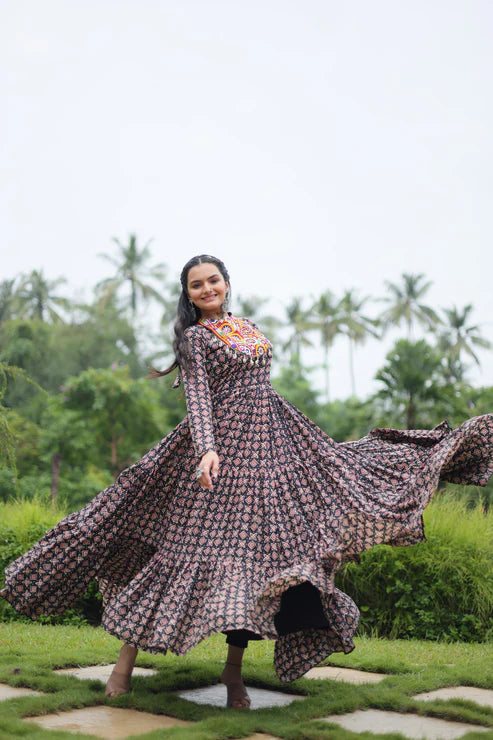 NAVRATRI SPECIAL COTTON GAMTHI PATCH WORK GOWN (WD49)