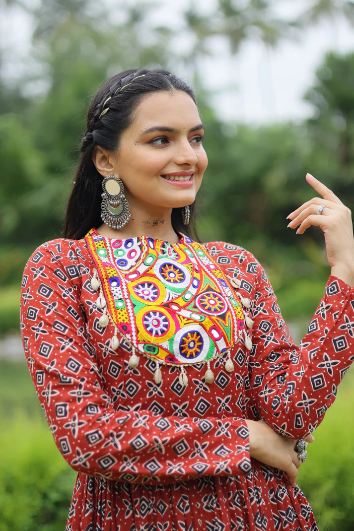 NAVRATRI SPECIAL COTTON GAMTHI PATCH WORK GOWN (WD49) (01)