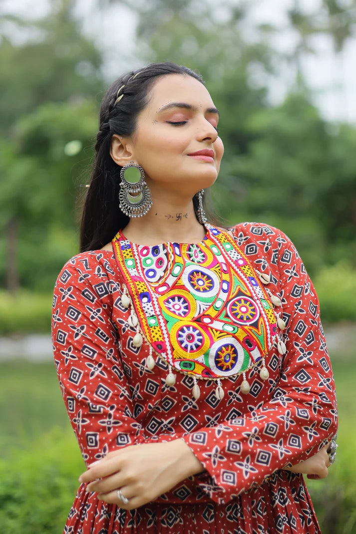 NAVRATRI SPECIAL COTTON GAMTHI PATCH WORK GOWN (WD49) (01)