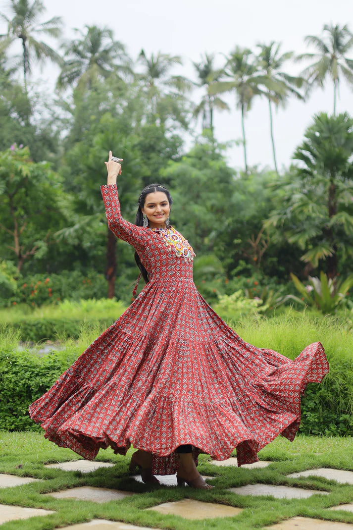 NAVRATRI SPECIAL COTTON GAMTHI PATCH WORK GOWN (WD49) (01)