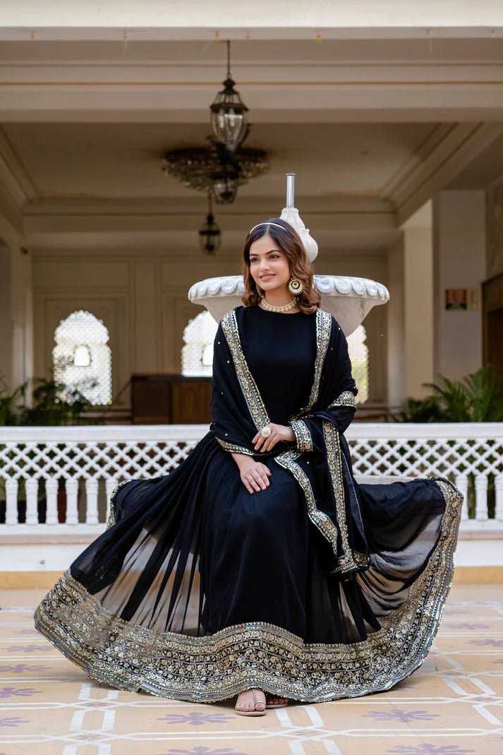 BLACK BLOOMING EMBROIDERED GOWN WITH DUPATTA(WD02))