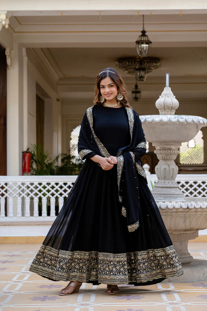 BLACK BLOOMING EMBROIDERED GOWN WITH DUPATTA(WD02))