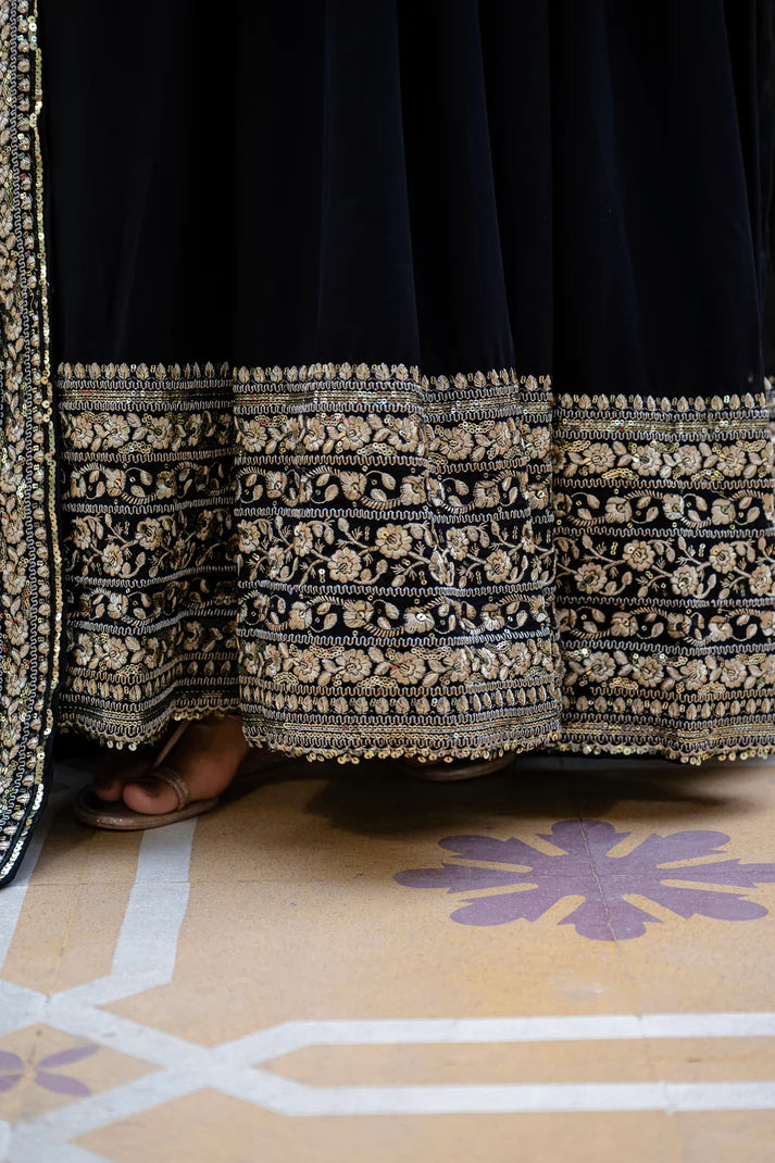 BLACK BLOOMING EMBROIDERED GOWN WITH DUPATTA(WD85)