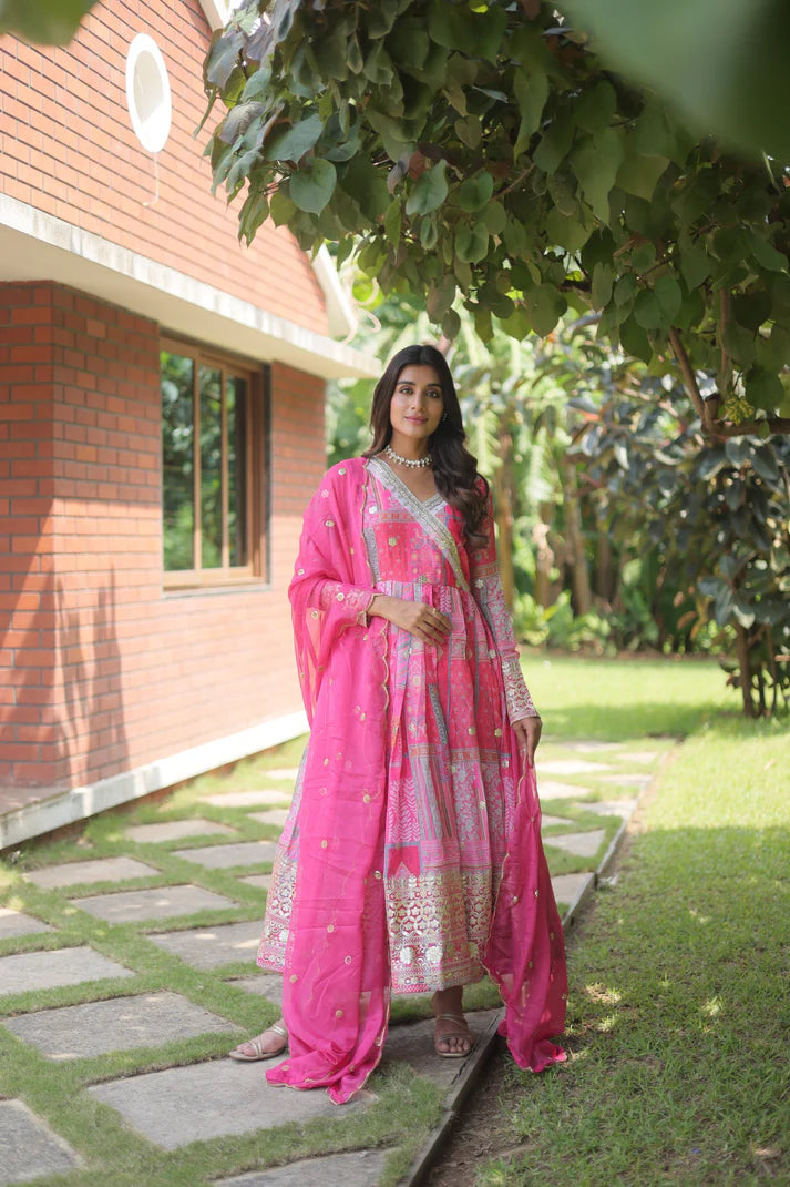 Womensavtar Premium Designer Readymade Gown-Dupatta