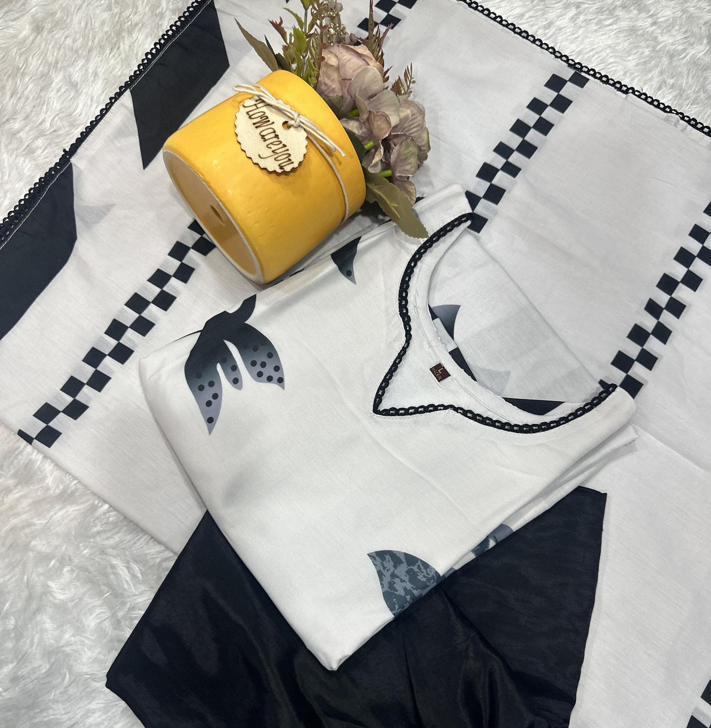 Featuring Fully Elegant Pure Muslin Suit Set Which is Beautifully Decorated With Beautiful Flower Print And Lace Detailing.(WARED14)
