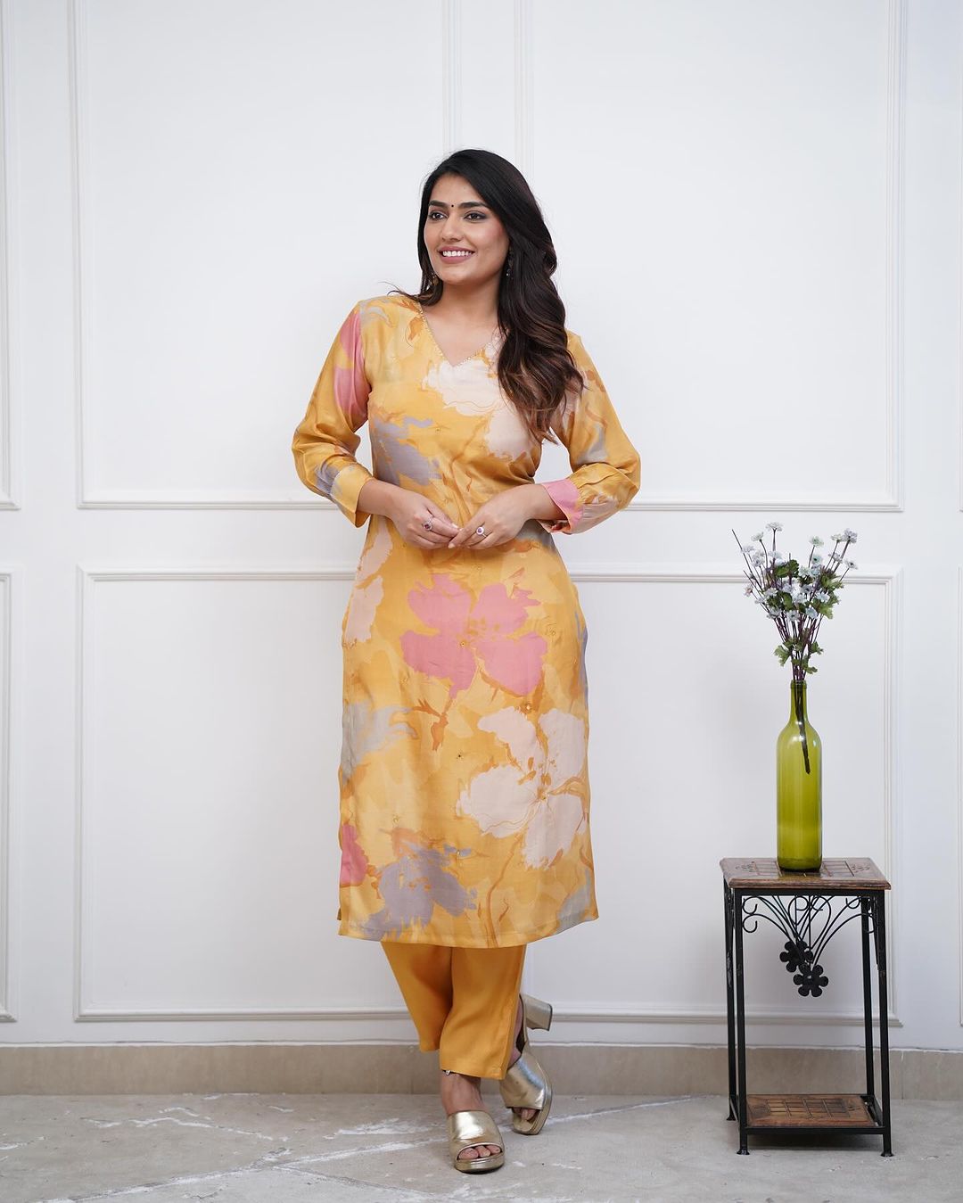 💃Enjoy New Floral Kurta Pant set with amazing lace Work ❤️ (WACD05)