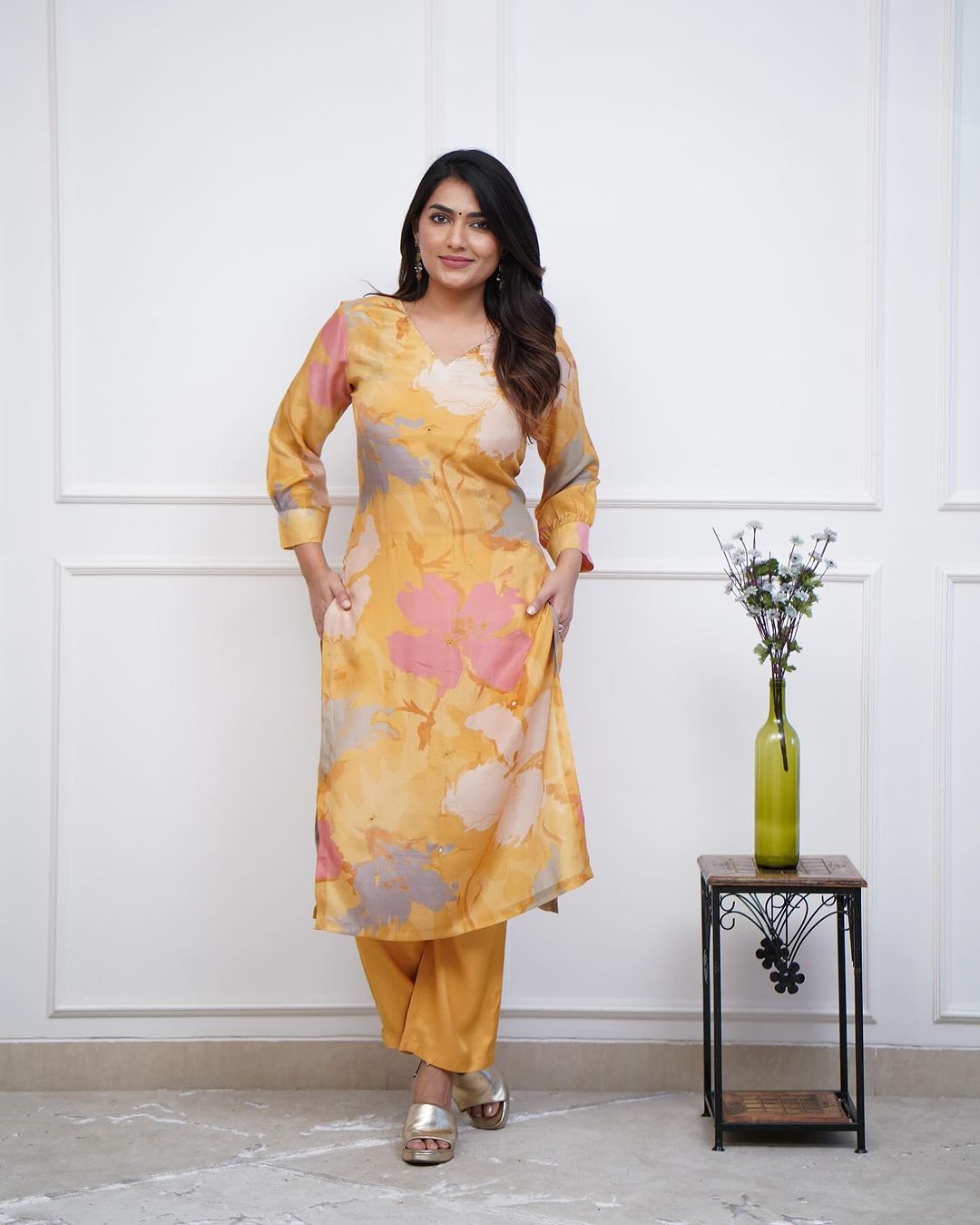 💃Enjoy New Floral Kurta Pant set with amazing lace Work ❤️ (WACD05)