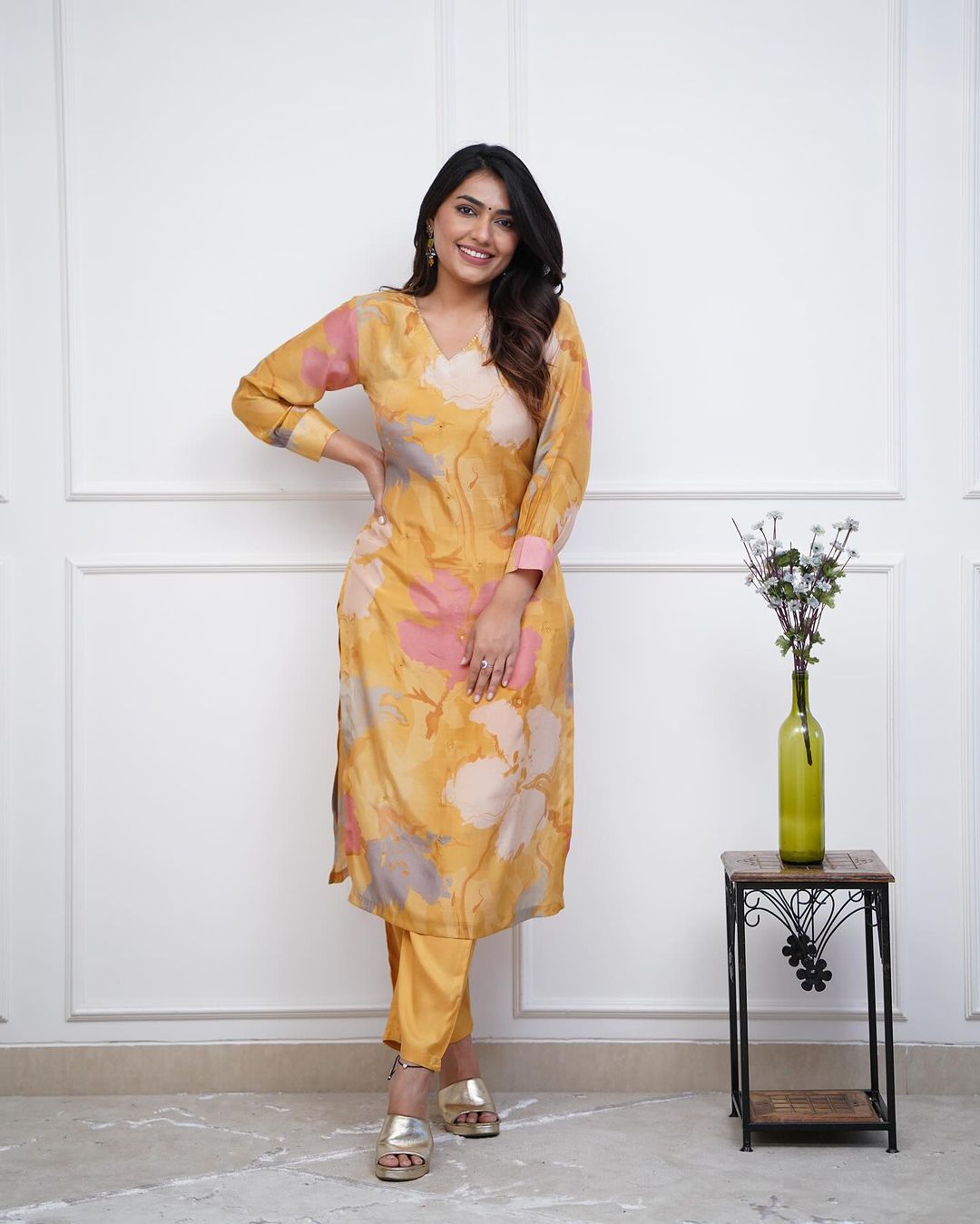 💃Enjoy New Floral Kurta Pant set with amazing lace Work ❤️ (WACD05)