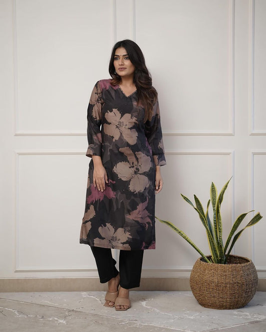 💃Enjoy New Floral Kurta Pant set with amazing lace Work ❤️(SWCD02)