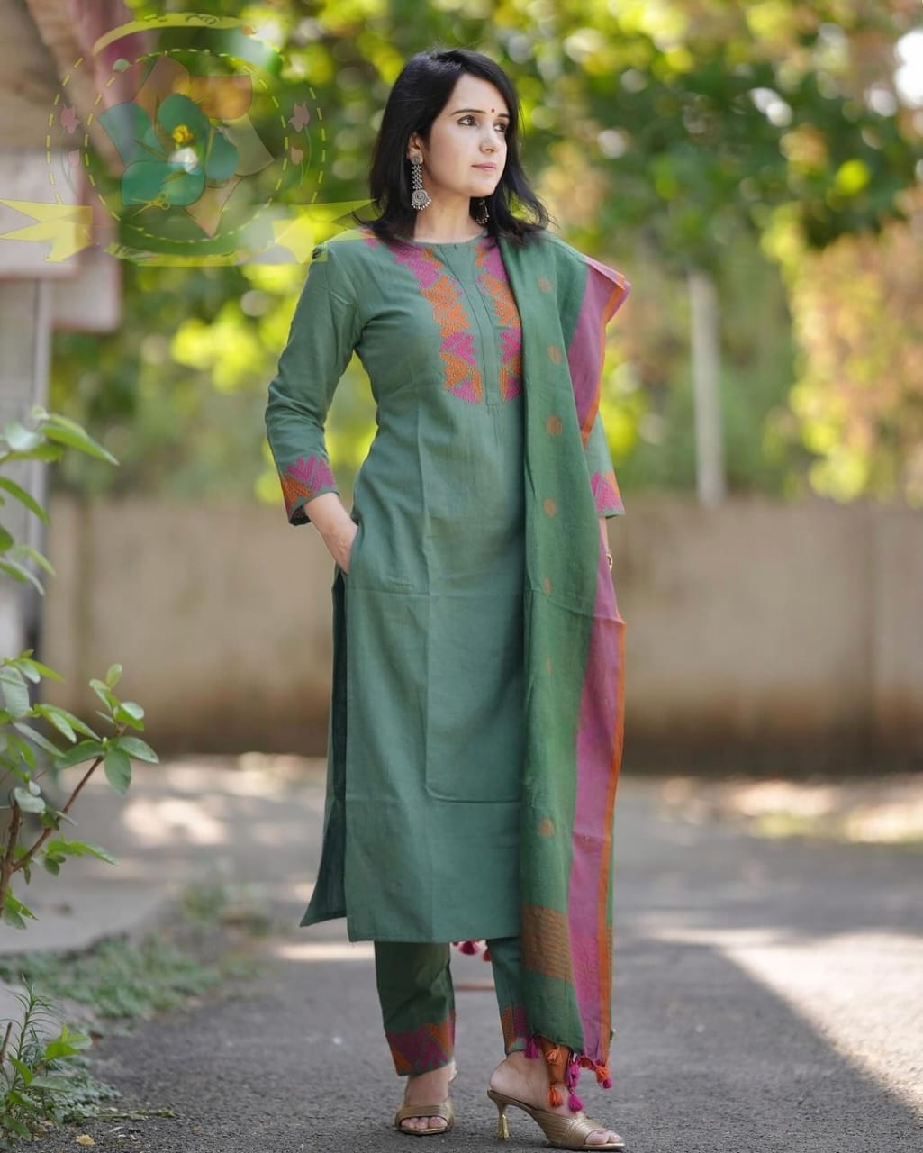 ELEVATE UR STYLE IN OUR CLASSY HANDLOOM EMBROIDERY SET WITH LINEN DUPATTA IS PERFECT FOR ALL OCCASIONS(WARED254)