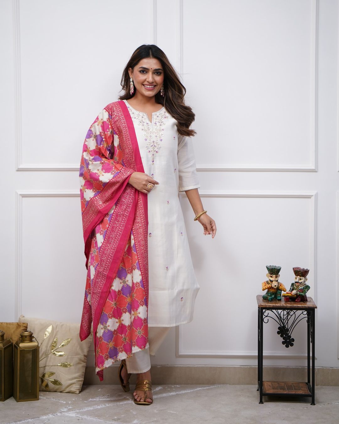 Beautiful Rayon Slub Fabric Kurti With Zari Embroidery + Foil Mirror Work Yoke + Lace Detailing Paired With Pant And Chanderi Silk Digital Print Dupatta☺️ 🫶🏻💃 (WARED224)