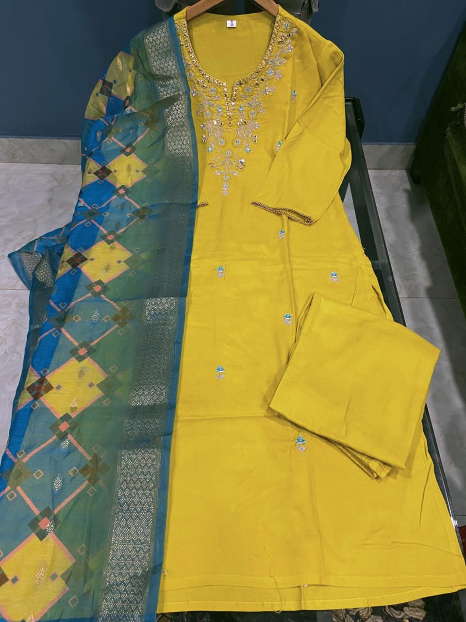 Beautiful Rayon Slub Fabric Kurti With Zari Embroidery + Foil Mirror Work Yoke + Lace Detailing Paired With Pant And Chanderi Silk Digital Print Dupatta☺️ 🫶🏻💃 (WARED223)