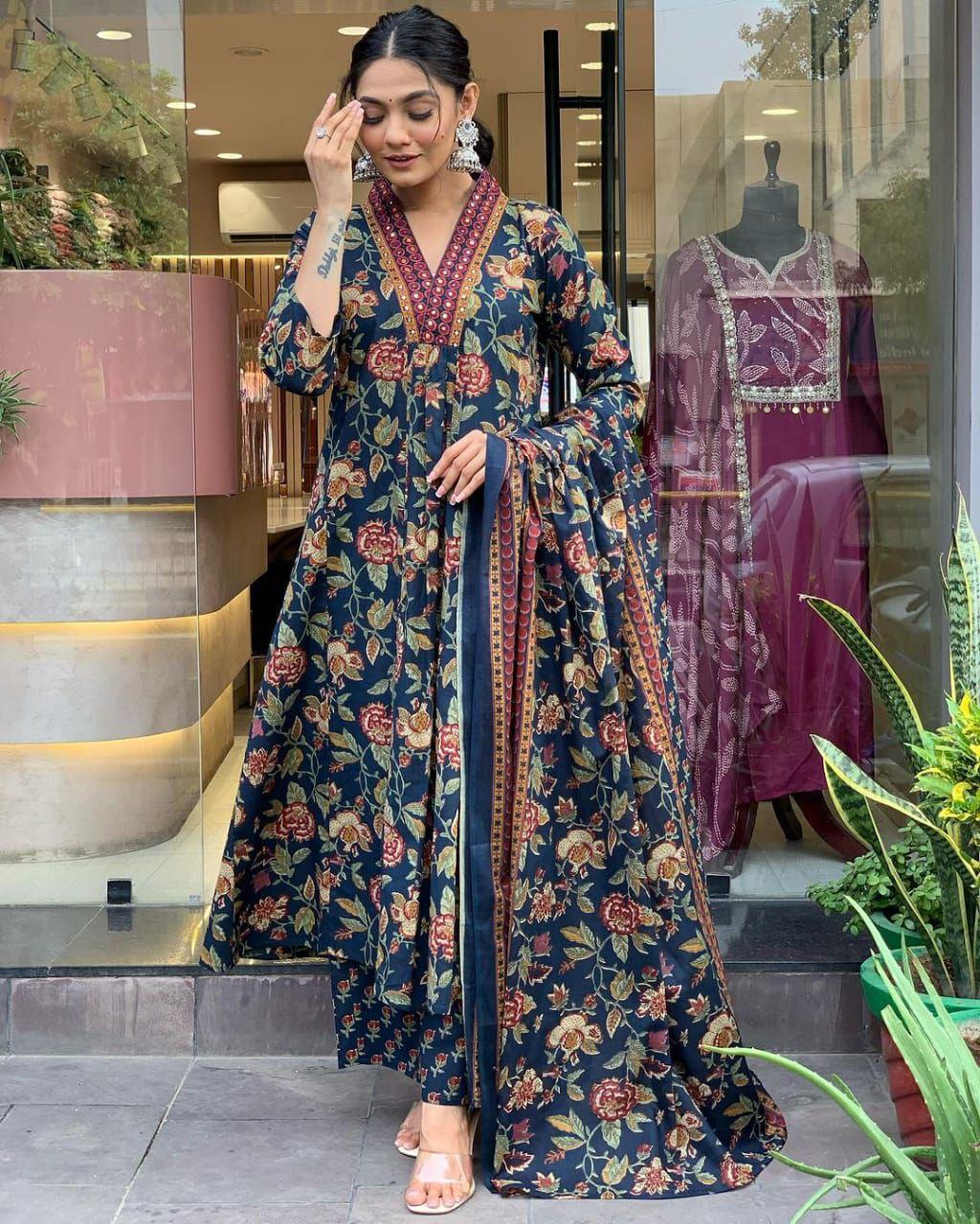This A-line pant set is perfect for the summer season with its vibrant floral print and confident pocket one side. Plus, the included matching dupatta completes the look and adds an extra touch of style.(WARED208)