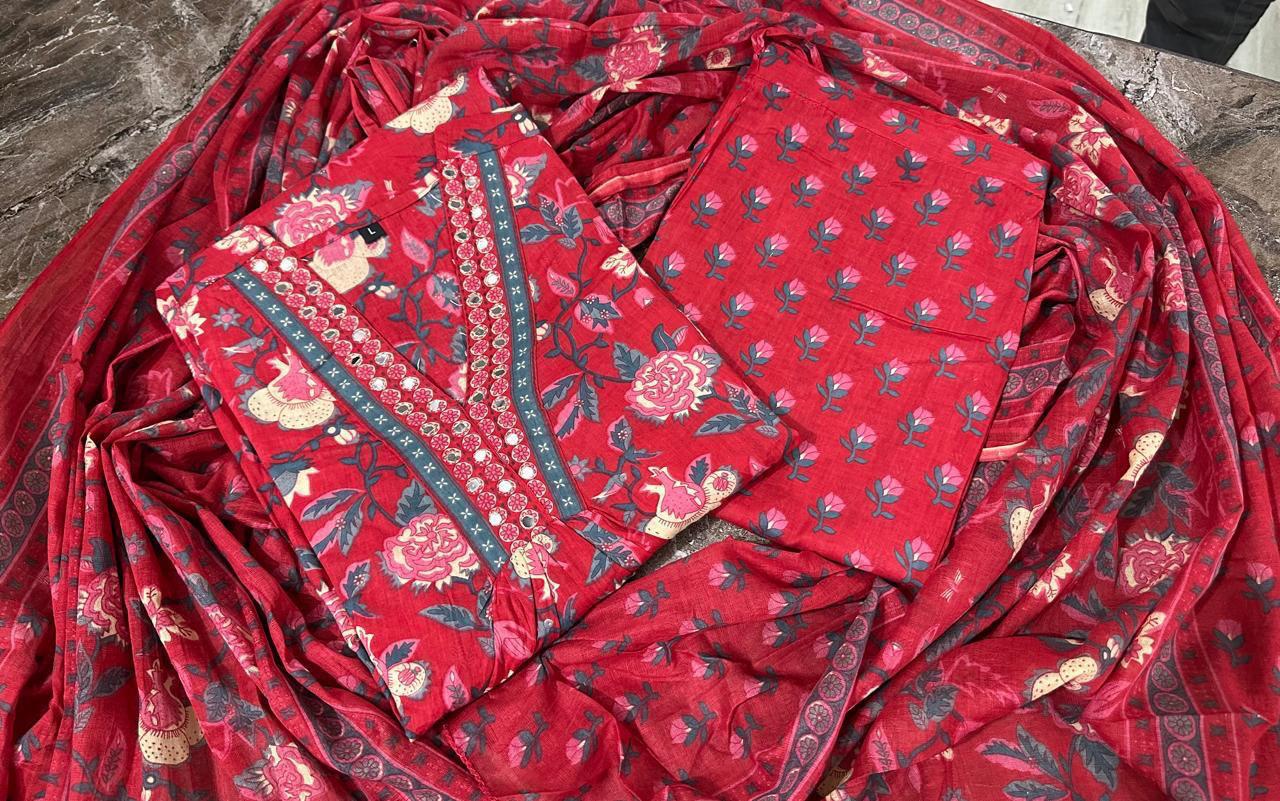 This A-line pant set is perfect for the summer season with its vibrant floral print and confident pocket one side. Plus, the included matching dupatta completes the look and adds an extra touch of style.(WARED206)