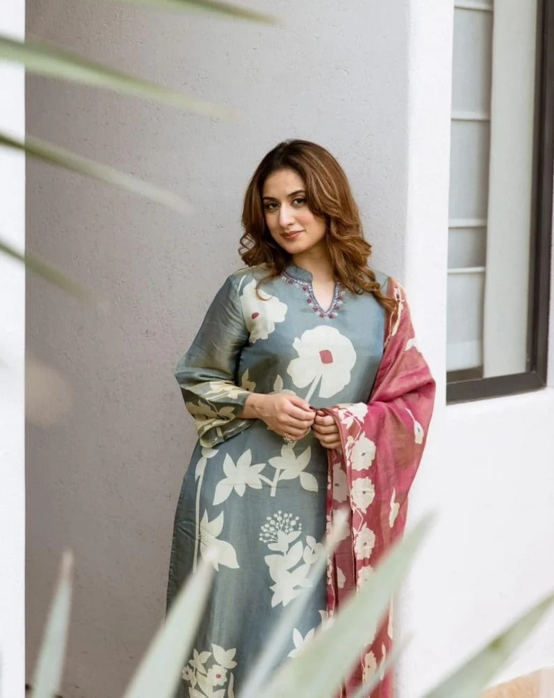 Beautiful pure cotton kurti pant dupatta set๐.(WARED244)